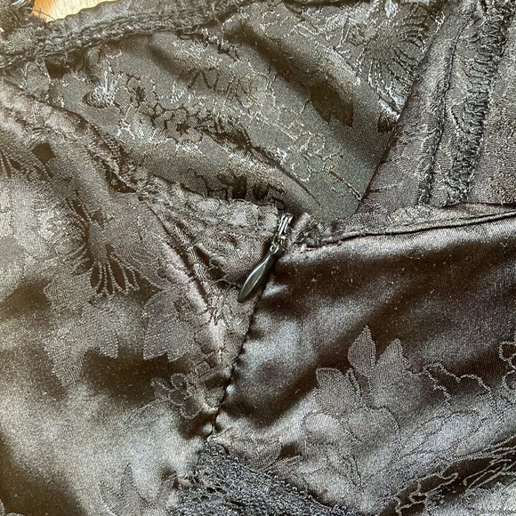 Vintage black floral satin slip with lace xl/1x - Picture 3 of 4